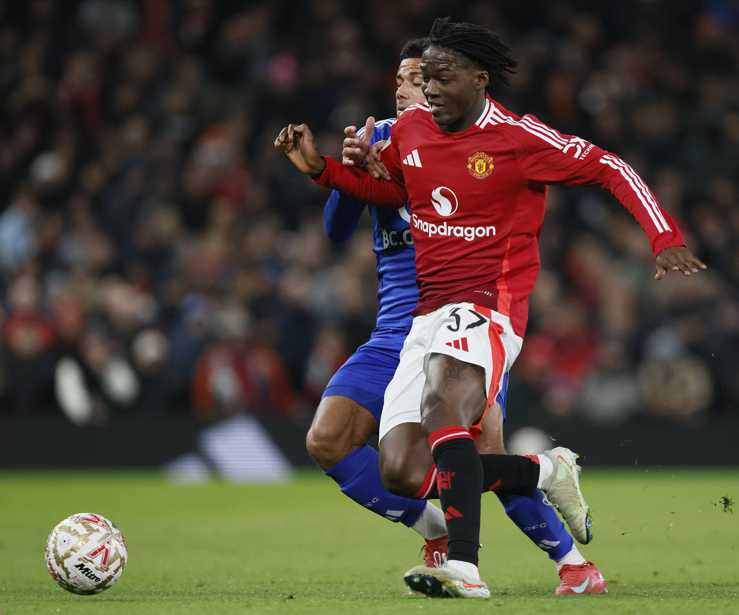 开云官网-C罗关键节点赛况扑朔迷离，瑞士队带队取胜！